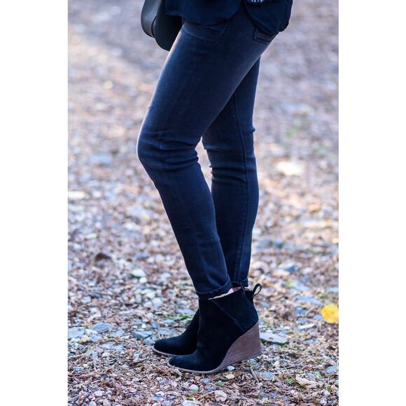 Lucky Brand Yakeena Black Suede Wedge Heeled Booties Size 10 - Picture 1 of 5